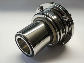 [Translate to English:] Trockenlaufsichere Lippendichtungen bewähren sich für Fruchtsaftkonzentrat